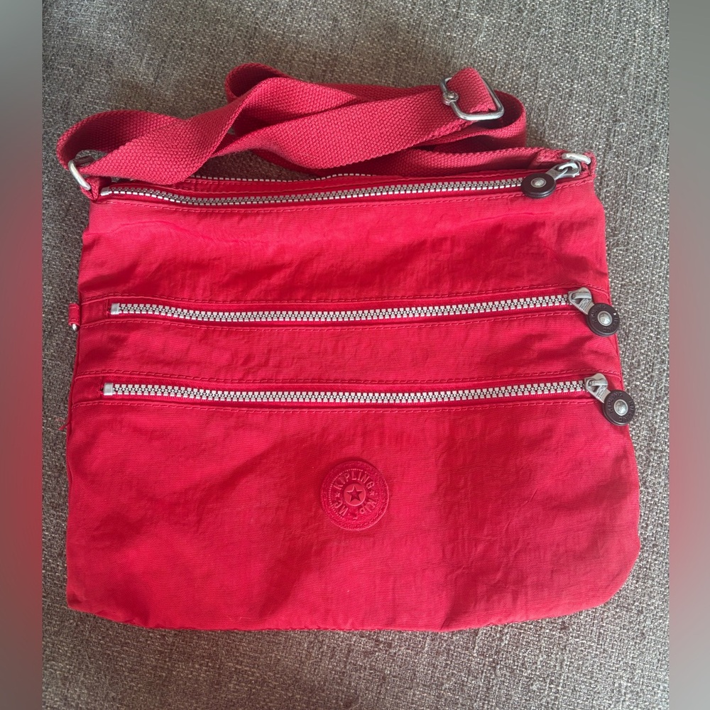 Kipling Alvar Red Bag - Picture 2 of 5